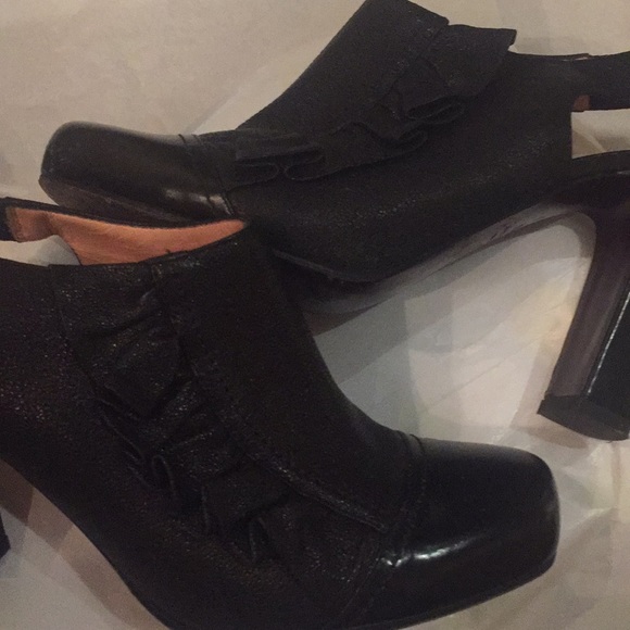 Shoes - Picture 8 of 8